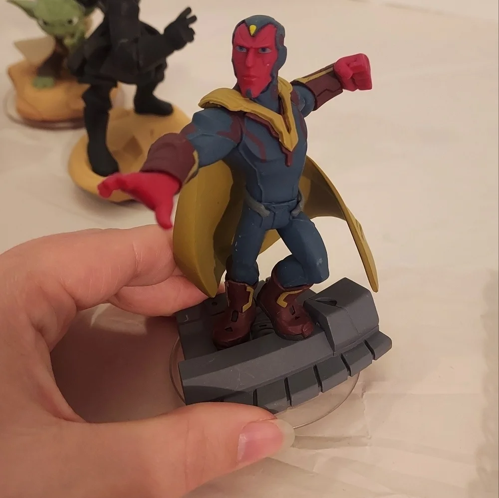 Lot of FIVE (5) Disney Infinity Figures - Marvel, Pixar and Star Wars